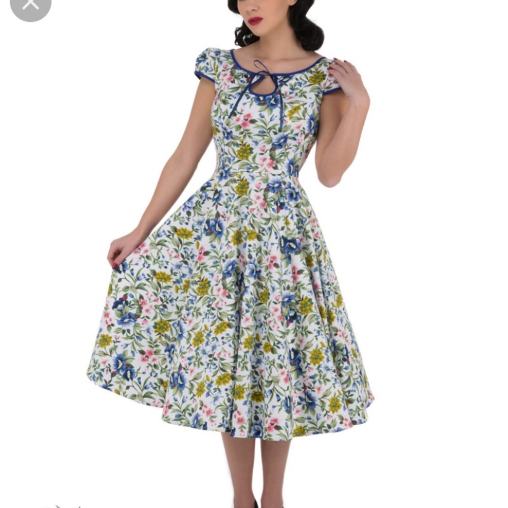 Snow White Vintage Floral Dress Puffed Sleeves
